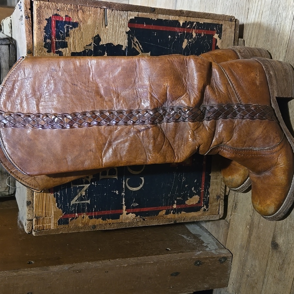 Frye Sabrina Braided Boots (size 5)